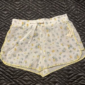 NWT Aeropostale Floral Shorts size medium
